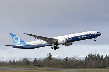 El nuevo Boeing 777X completa con éxito su primer vuelo
